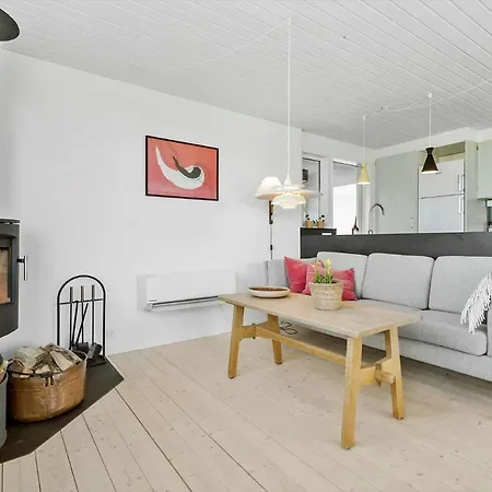 8853-glesborg-ravnsagervej-3 * Glesborg